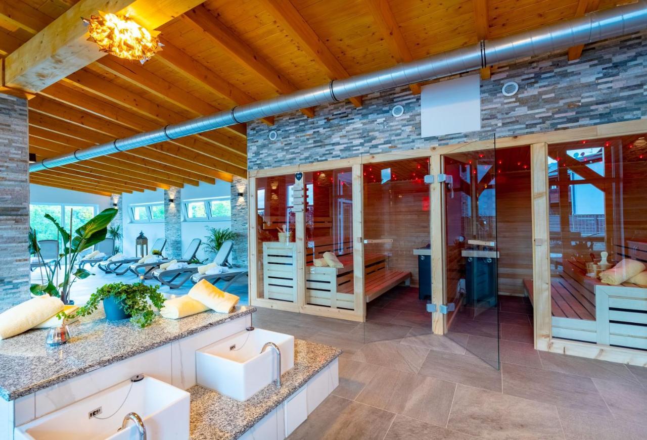 Hotel Rhoen Residence Dipperz Exterior photo