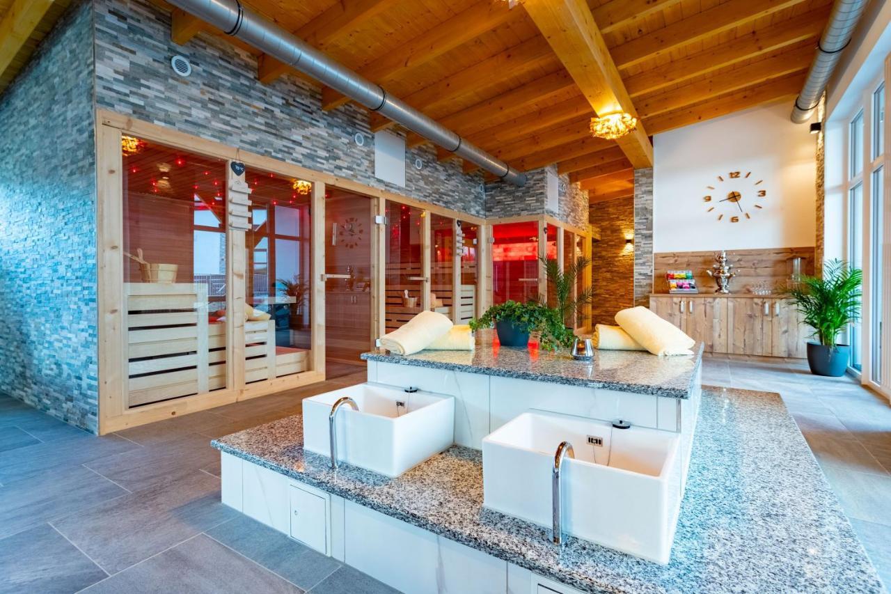 Hotel Rhoen Residence Dipperz Exterior photo